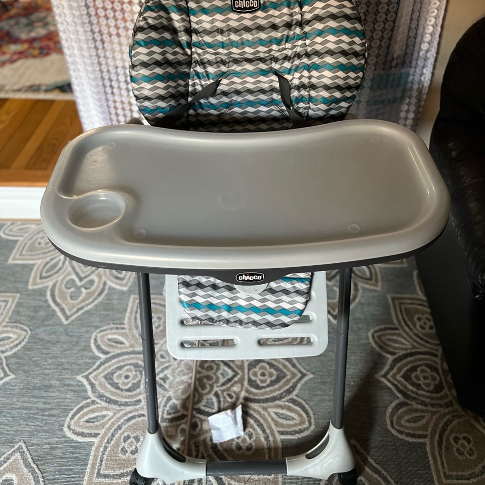 This baby foldable high chair is barely used,like new. comfortable for a kid.
